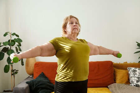 جراحی چاقی در مقابل فعالیت ورزشی: نبردی برای کاهش وزن یا یک راهبرد ترکیبی؟